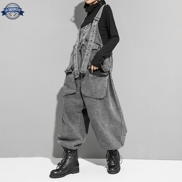 Graue Jeans-Latzhose Frau Toshima